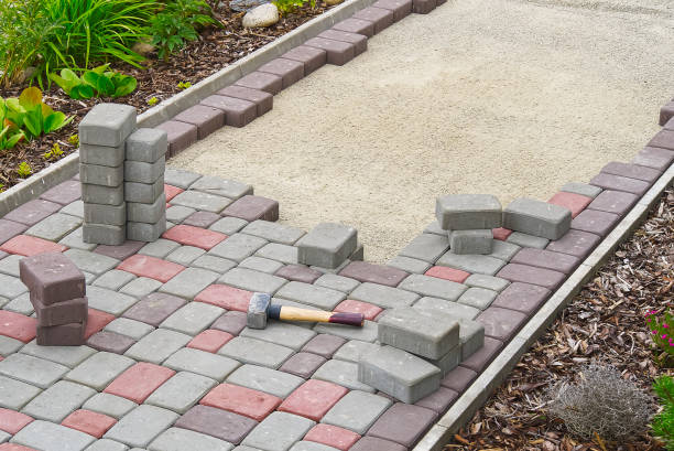 Best Driveway Resurfacing Pavers  in Lla Lla East, WA