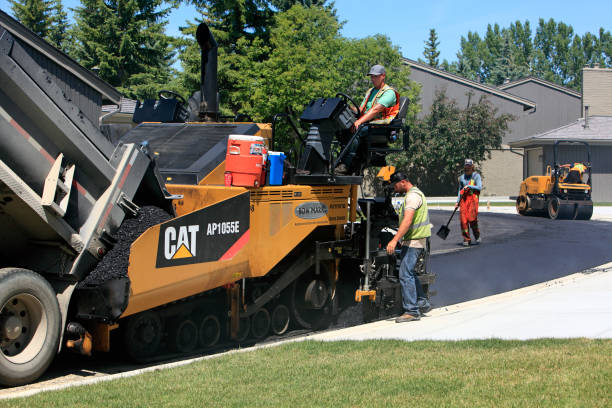 Best Commercial Driveway Pavers  in Lla Lla East, WA